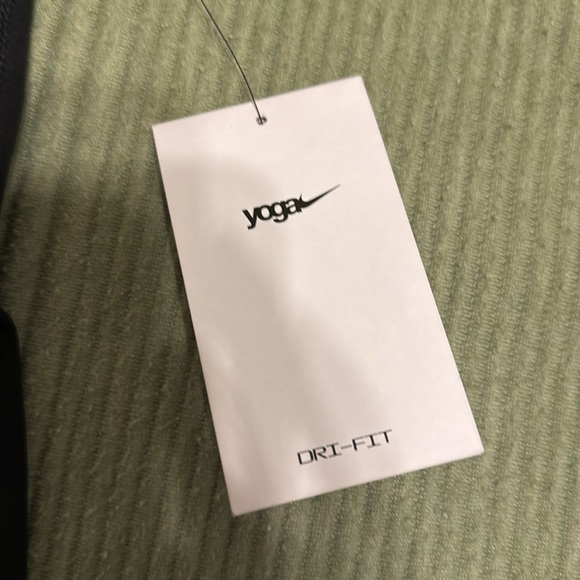 Nike Dri Fit leggings - Picture 3 of 6